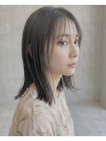 ソッカ(socca)&nbsp;切りっぱなしミディアムレイヤーボブ