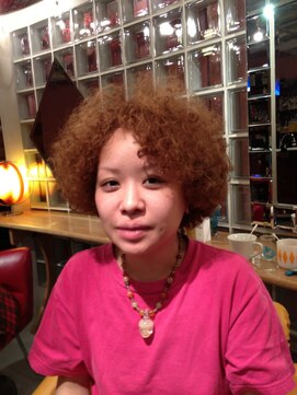 パーマネントガレージ(Parmanent Garage) アニー風くるくるパーマ