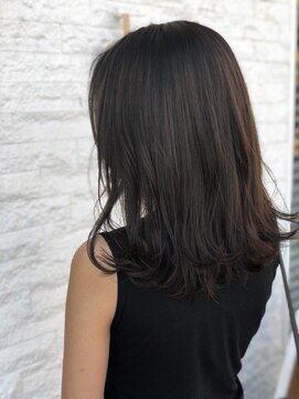 シュシュ(chou chou) 外ハネロングボブ×ダークベージュ