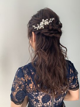 アクター(actor) 春らしく！ハーフアップ