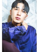 オーシャントーキョーオーバー 渋谷(OCEAN TOKYO OVER)&nbsp;黒髪2ブロックセンターパート短髪韓国韓流シャープ