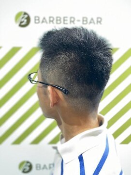 バーバーバー 四谷(BARBER-BAR) 大人の刈り上げスタイル