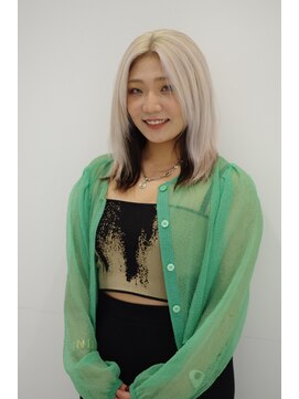 ハイブ 金沢(Hive) ブリーチハイトーンインナーカラー美肌カラー髪質改善ツヤ髪