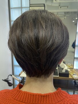 カルゥグラッシー(KALOU glassi) 似合わせカット × グレーベージュ