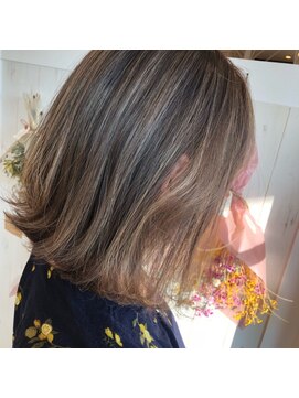 サード(ThairD) 「学割24」デザインカラー/ニュアンスカラー/グレージュカラー