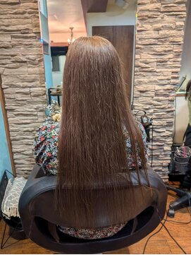 ブランシスヘアー(Bulansis Hair) エアストレートでストレートスタイル