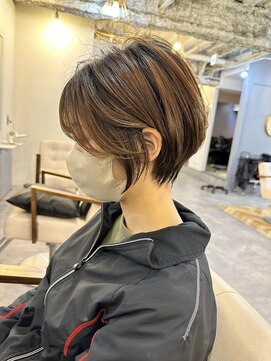トッカ ヘアアンドトリートメント 難波店 小顔似合わせカット愛されクールショート20代/30代40代50代/難波