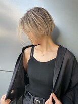 トルネード(TORNADO) 海外ヘア ハイライトバレイヤージュ切りっぱなしボブt1128