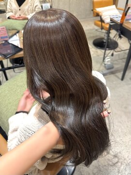 グレージュ/透明感カラー/レイヤーカット/くびれ巻き