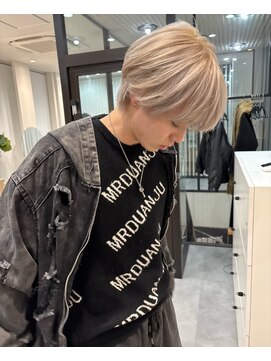 ソラ 表参道(SORA) 【MOMONE】メンズカットハイトーンブリーチホワイトベージュ