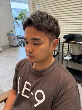 エヌアンドエー 杉戸高野台店(N&A) 【メンズパーマ】無造作波巻きショート。骨格補正で小顔見せ