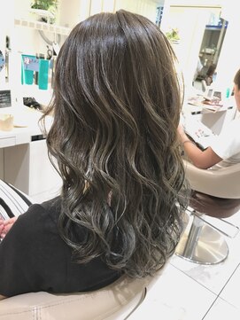 アッシュ 大宮店(Ash) グレージュ×ハイライトグラデーション★