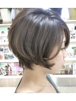 ヘアアンドメイクフリッシュ(HAIR&MAKE FRISCH) グレージュショート