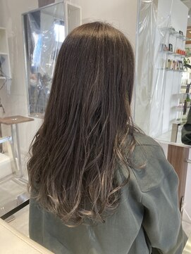 オクト ヘアー(octo hair) カーキグレージュ