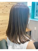 大人のミディアムヘア/切りっぱなしミディアム/垂水