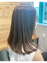 アトリエ タキ(atelier.taki)&nbsp;大人のミディアムヘア/切りっぱなしミディアム/垂水