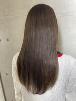 リバレッジ 白金(Leverage)&nbsp;クール女性にぴったり！ビターブラウンカラー