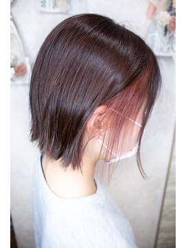 オラ ボーテ(Aura Beaute) 20代30代40代イヤリングカラー ラベンダーピンク ショートボブ