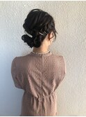 サイド 編み込み トップ ウェーブ シニヨン ヘアスタイル