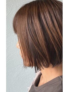 ロホサラマ(ROHO salama) インナーカラー・ボブ