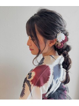 ハウリーヘアアンドスパ(HAURY hair&spa) サイド編みおろし