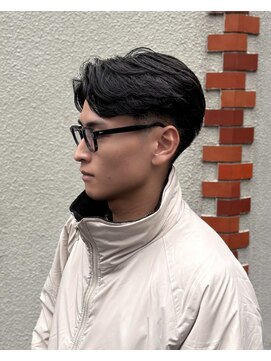 オムファミーユラグ(homme, famille raugh) ショートセンターパート×ニュアンスパーマ