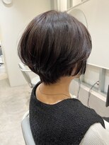 ネリ(NERi)&nbsp;首元すっきり☆丸みシルエットショートボブ