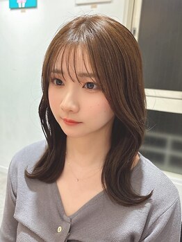 バズ(BUZZ)の写真/簡単スタイリングで似合わせトレンドスタイルへ◎抜け感のあるレイヤーカットでお洒落な仕上がりも好評♪