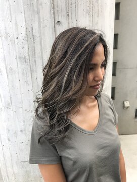 リバレッジ 広尾(Leverage) 外国人風オシャレ無造作ハイライトレイヤー