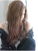 ハイライト×アッシュベージュ×アクセサリーカラー×ピンク