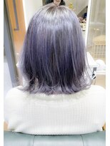 デイズ(days)&nbsp;ネイビーカラーアッシュブリーチデザインカラー☆ショートボブ