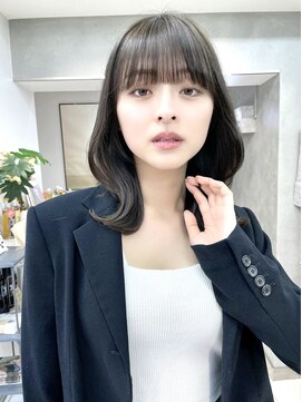 ヴェイン 渋谷(vain) ミディアムレイヤーカット/くびれヘア/20代30代/インナーカラー