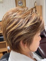 アイリス&nbsp;ベリーショート×カラー