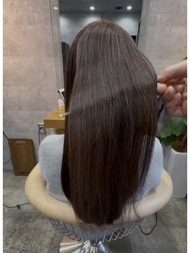 イシン(ISIN) 縮毛矯正と髪質改善でうる艶ストレート