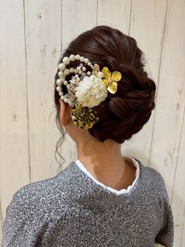 ルナクレセント (Luna crescent) アップスタイル