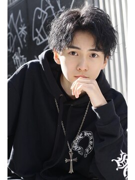 リップスヘアー 梅田(LIPPS hair) ブルーブラックツイストセンターパート