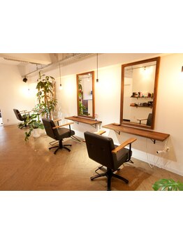 “リラックス”と“癒し”が同時に叶う、大人女性の為の上質空間♪上質な空間で、至福のサロンタイムを―。