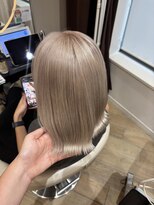 アーチバイケンジ(arch by kenje) ホワイトベージュ/平塚美容室/ミディアム/ブリーチカラー