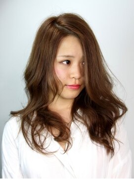 サムサラ 飯山満店(Samsara) 優雅な毛流れを演出するエレガントロング