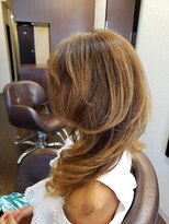 ヘアメイク ビス(Hair Make Bis.) ロングレイヤースタイル