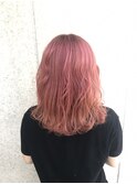 ピンクベージュ　派手髪　ブリーチカラー　ピンクヘアー　