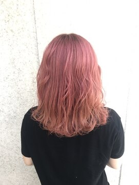 フリーダム マティーニ 姫路駅前店(freedom martini) ピンクベージュ 派手髪 ブリーチカラー ピンクヘアー