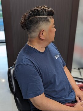 バーバーバー 都賀(BARBER-BAR) ハイフェードスパイラルパーマ