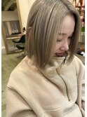 【Barouche/中島綾子】 ホワイトグレージュ ボブ 堀江