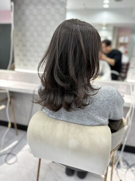 ジーナ 名駅(XENA.) 《xena/中島》赤味の無いグレージュ×レイヤーカット