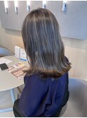 20代30代コントラストグレージュハイライト