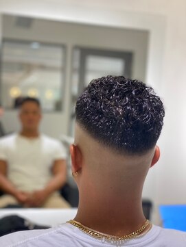 アース 常盤平店(HAIR & MAKE EARTH) 似合わせパーマ×スキンフェード