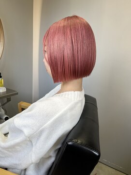 チル(CHILL) 【Meg～chill松山～】ハイピンク×ボブ