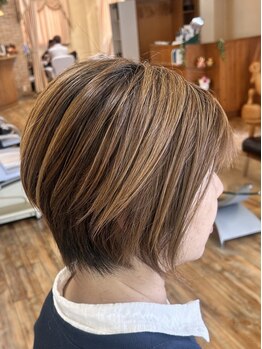 リングアリング(Ring a Ring)の写真/年齢とともに気になる白髪もしっかりカバー◎大人女性のお悩みに寄り添いぴったりのカラーをご提案します。