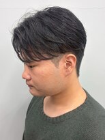 セプト 博多(SEPT.)&nbsp;刈り上げセンターパート ツーブロック フェザーパーマ 束感 20代